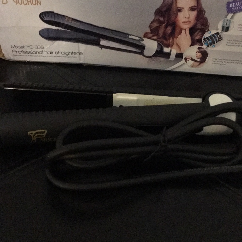 Yuchn brand Professional Straightener